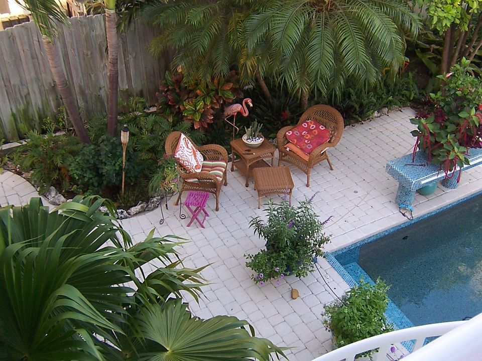 1st image of 209 Bougainvillea St