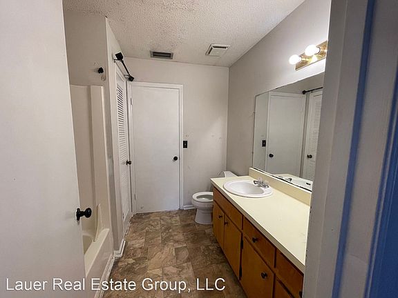 4th image of 2315 Green Timbers Trl #A