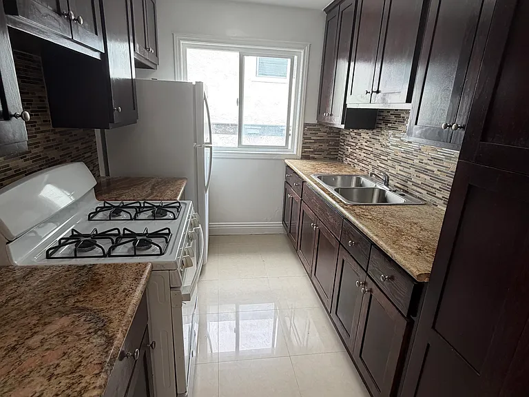4822 Rosewood Ave #4 — Photo 2