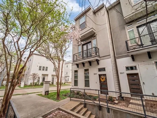 5849 E Post Oak Ln, Houston, TX 77055