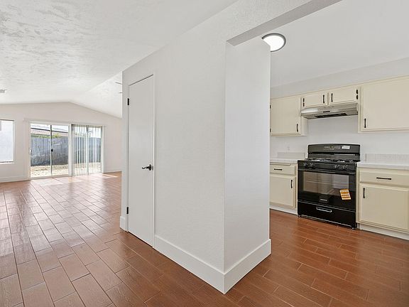 5th image of 1171 State Street