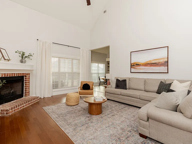 108 Barossa Ct — Photo 13