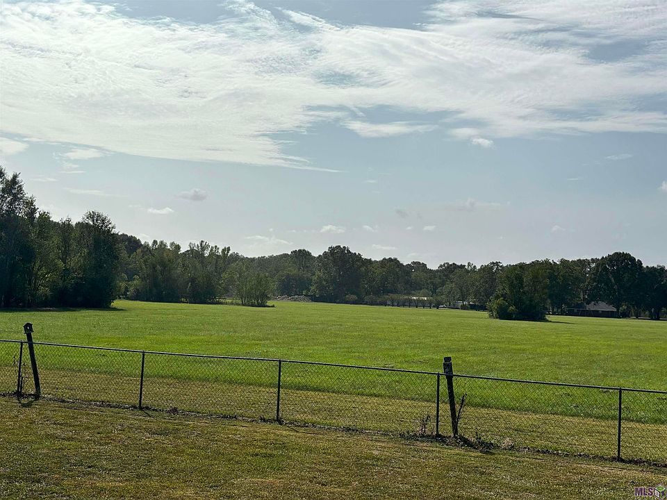 2nd image of 15598 Blackwater Rd