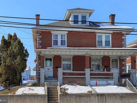 2nd image of 111 N Railroad St