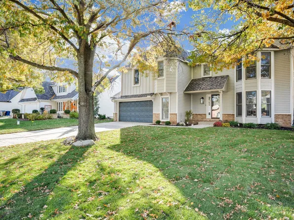 1525 N Woodridge Dr, Wichita, KS 67206