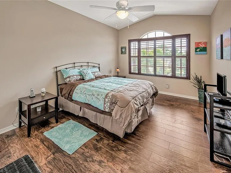 23036 Lone Oak Dr — Photo 18