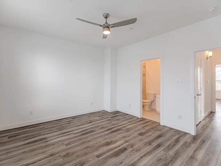 18736 B Centro Main St — Photo 21