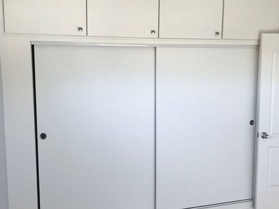 4th image of 1648 W 107th St APT 5