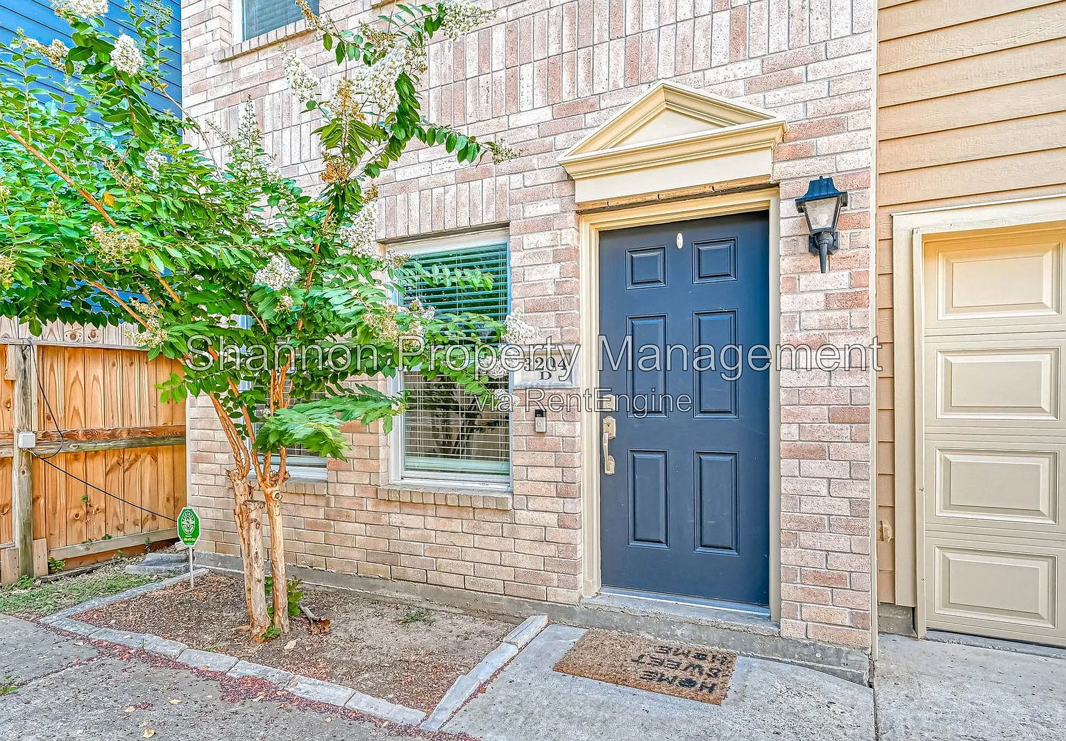 3 bed, 2.5 bath, 1442 sqft, $2,100 — Photo 2