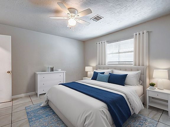 4th image of 8019 Beech Cove Ln