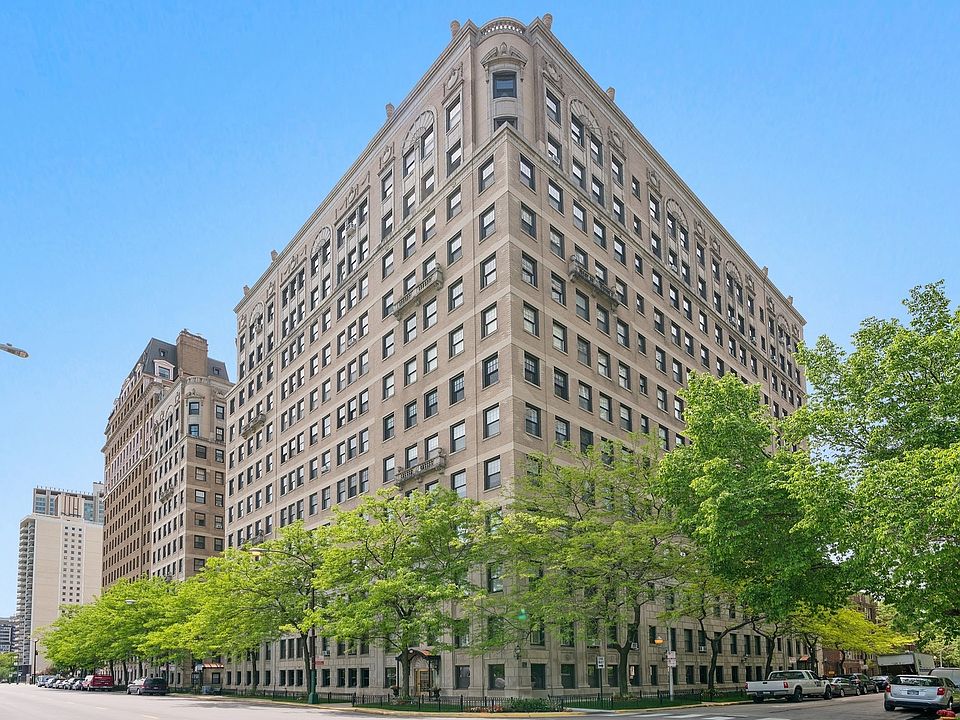 1st image of 3520 N Lake Shore Dr APT 9M
