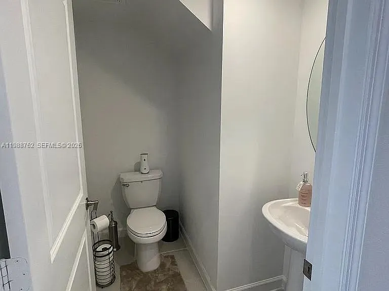728 SE 14th Ct — Photo 36