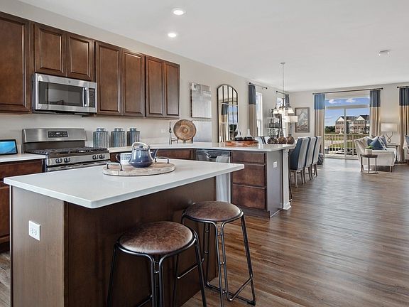 3rd image of 2591 Martini St