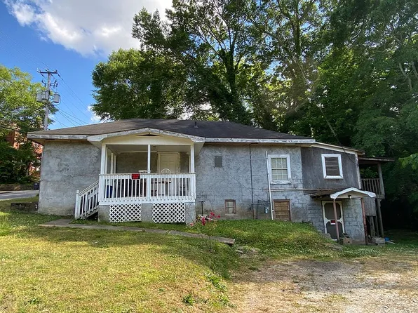 49 Pinson St, Newnan, GA 30263