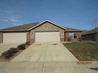 2309 W Deerbrooke Trl, Ozark, MO 65721