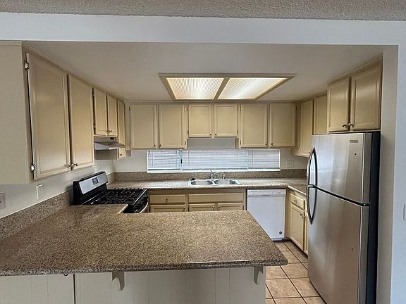 5th image of 600 Emory St #I
