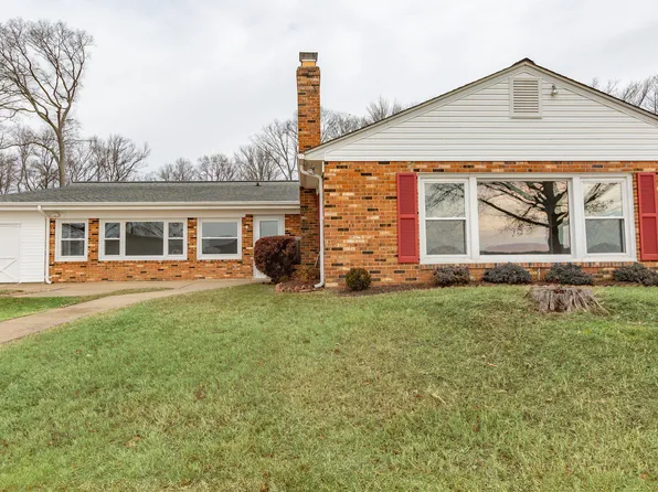 65 Woodrow Dr, Stafford, VA 22554