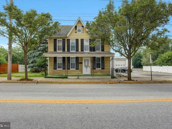112 N Earl St, Shippensburg, PA 17257