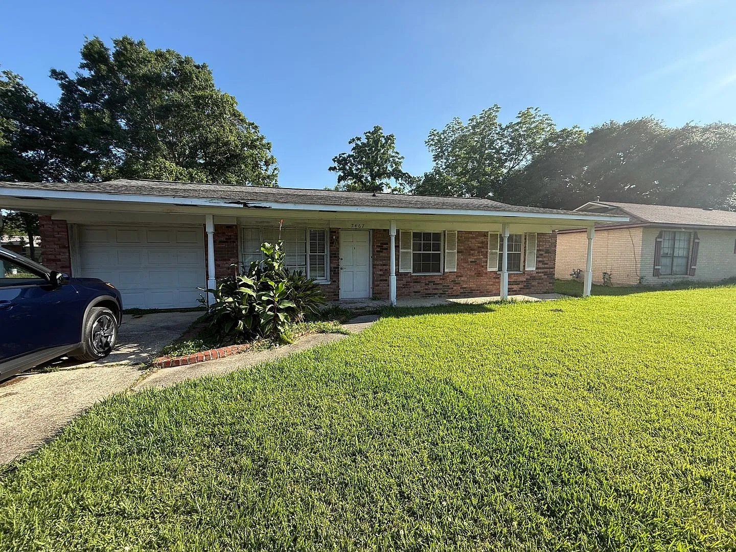 Remodeled 3 Bedroom 2 Bath Home in South Forest Heights Park — Photo 4