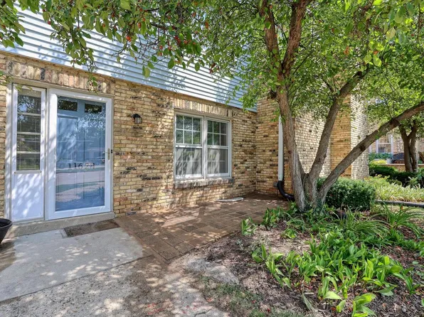 11624 W Bluemound ROAD, Wauwatosa, WI 53226