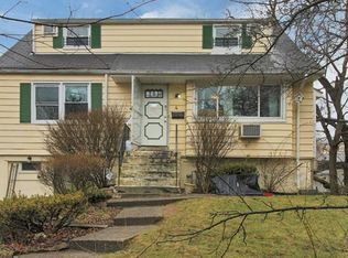 4 Charlotte Pl, Spring Valley, NY 10977