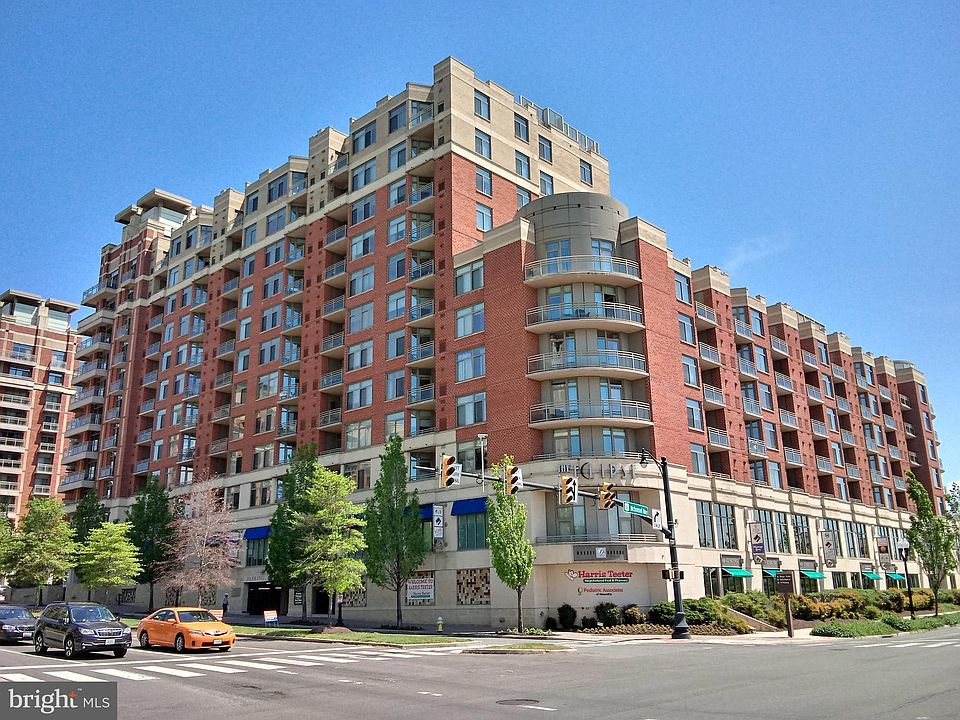 1st image of 3600 Glebe Rd Unit 202W