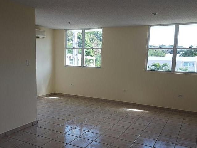 2nd image of 31 Calle 3