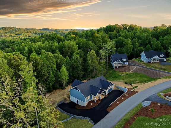 4th image of 100 Jonathan Ln