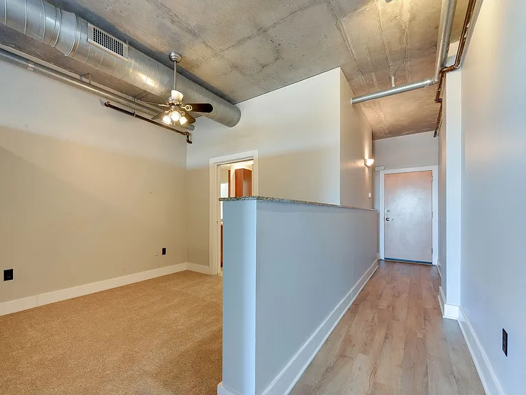 505 E 6th St #815 — Photo 18