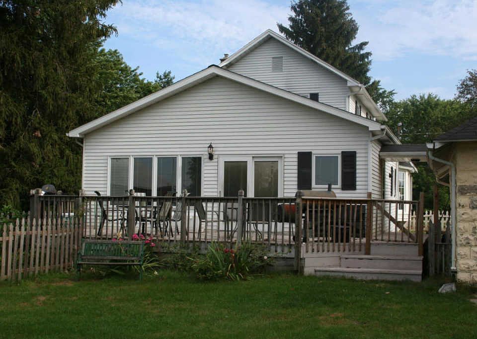 2nd image of 1424 Leonard Rd