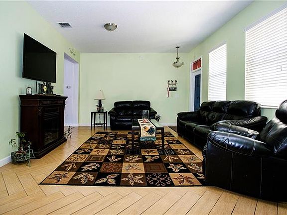 5th image of 18461 Milton Keynes Ct