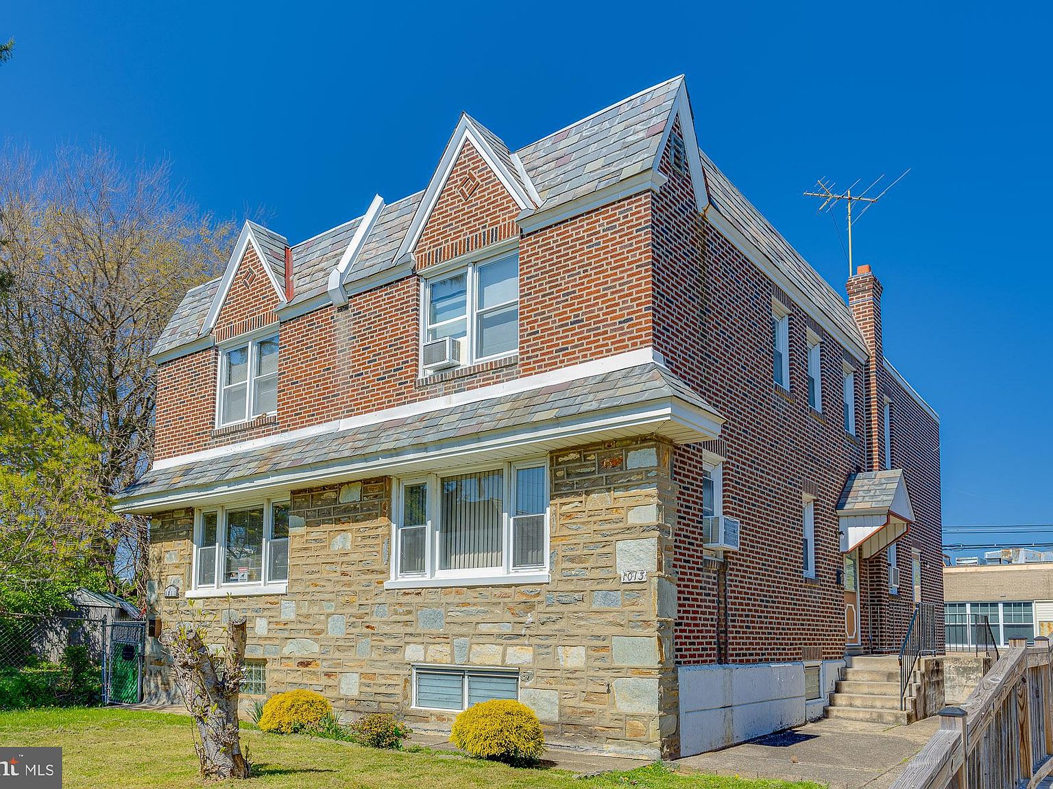 1013 Friendship St, Philadelphia, PA 19111 Zillow