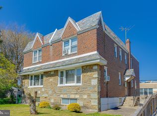 1013 Friendship St, Philadelphia, PA 19111