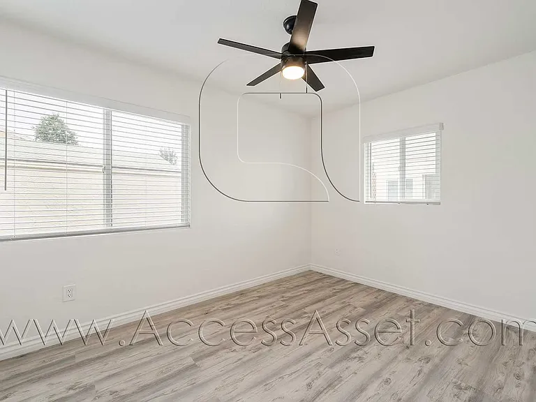 1636 Zoro Way — Photo 10