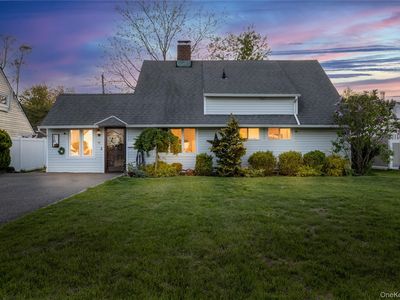 10 Rural Lane, Levittown, NY, 11756