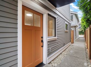 1617 3rd Ave W #B, Seattle, WA 98119