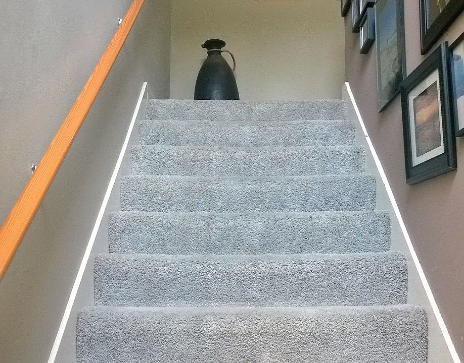 Elegant entrance to the unit...
