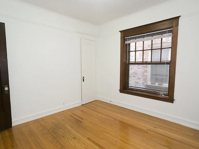 5700 S. Blackstone Avenue — Photo 20