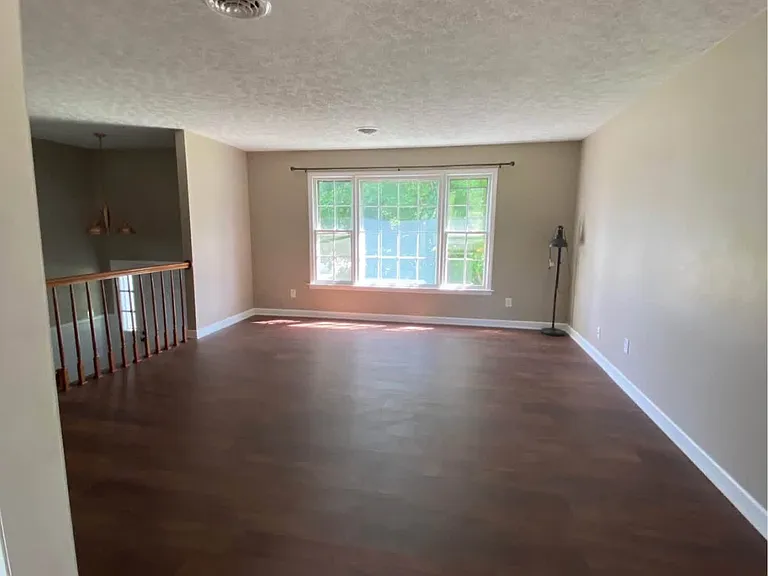 1109 Memorial Dr — Photo 10