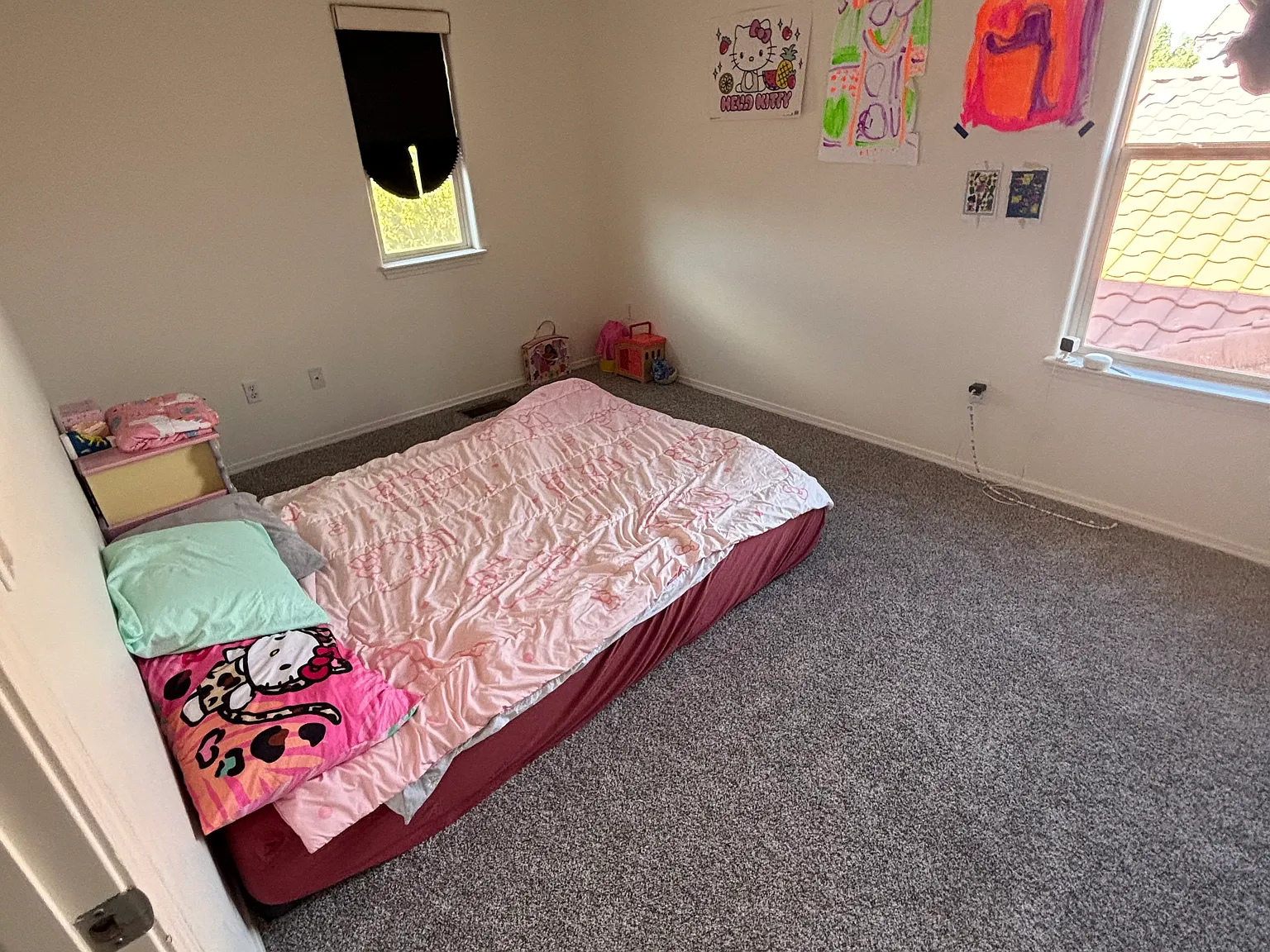 3 bed, 2.5 bath, 1938 sqft, $2,200 — Photo 3