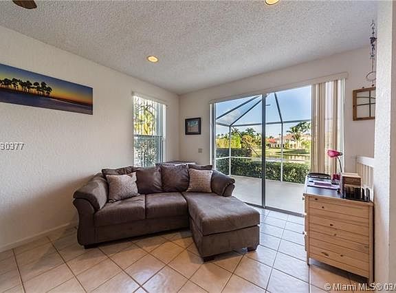 5th image of 3781 Columbus Way N