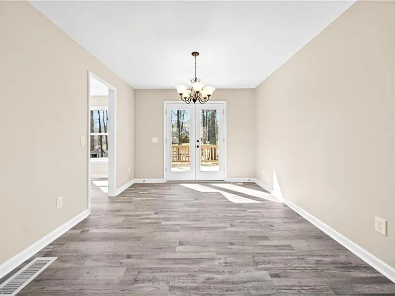228 Hawkins Farm Cir — Photo 9