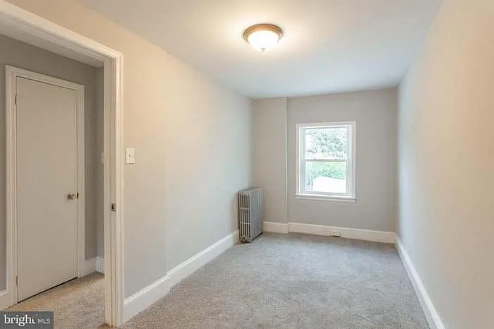 212 Franklin St — Photo 13