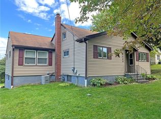 6586 Red Brush Rd, Ravenna, OH 44266