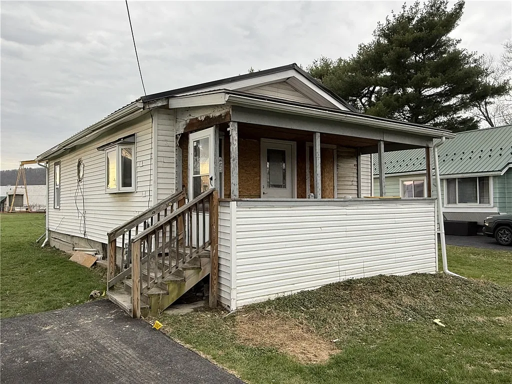 7 Virginia Ave photo 1