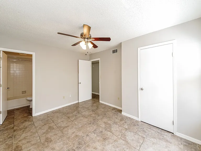 1548 W Powder Horn Rd — Photo 10