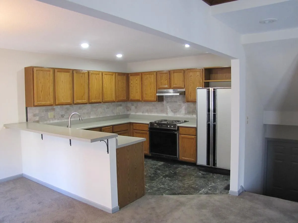 3 bed, 1700 sqft, $2,600 — Photo 4