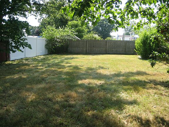 2nd image of 40 Biscayne Dr