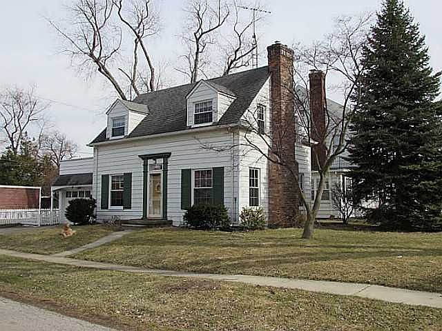 2nd image of 2551 Christie St