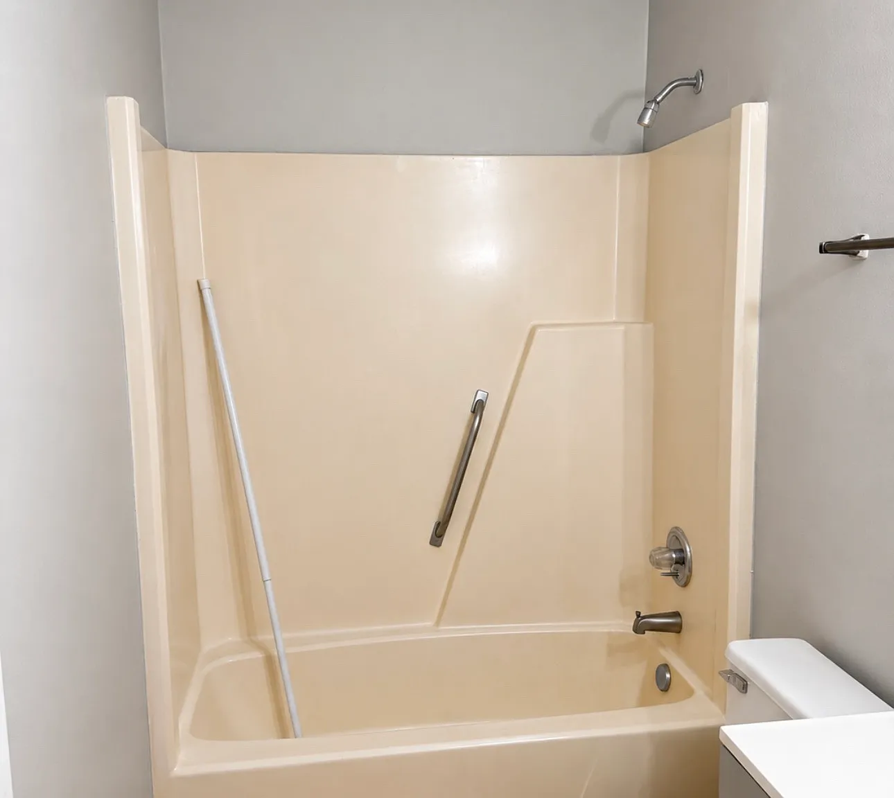 2 bed, 1.5 bath, 1024 sqft, $1,200 — Photo 3